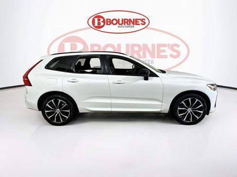 Used 2024 Volvo XC60 B5 Plus w/ Protection Package Premier AWD/4WD image 12