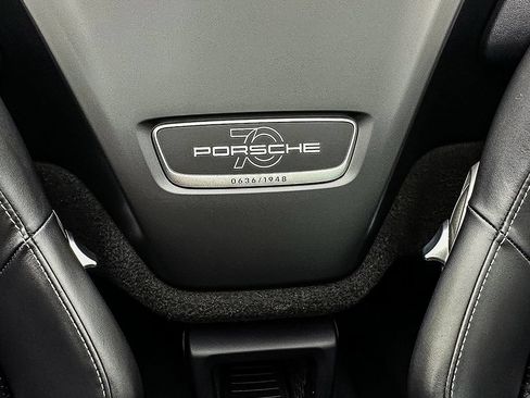 Used 2019 Porsche 911 Speedster RWD image 23