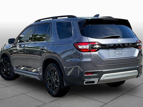 Certified 2025 Honda Pilot Touring image 12