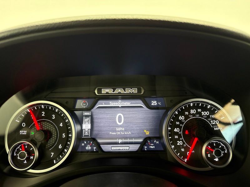 New 2026 RAM 1500 Express AWD/4WD image 27