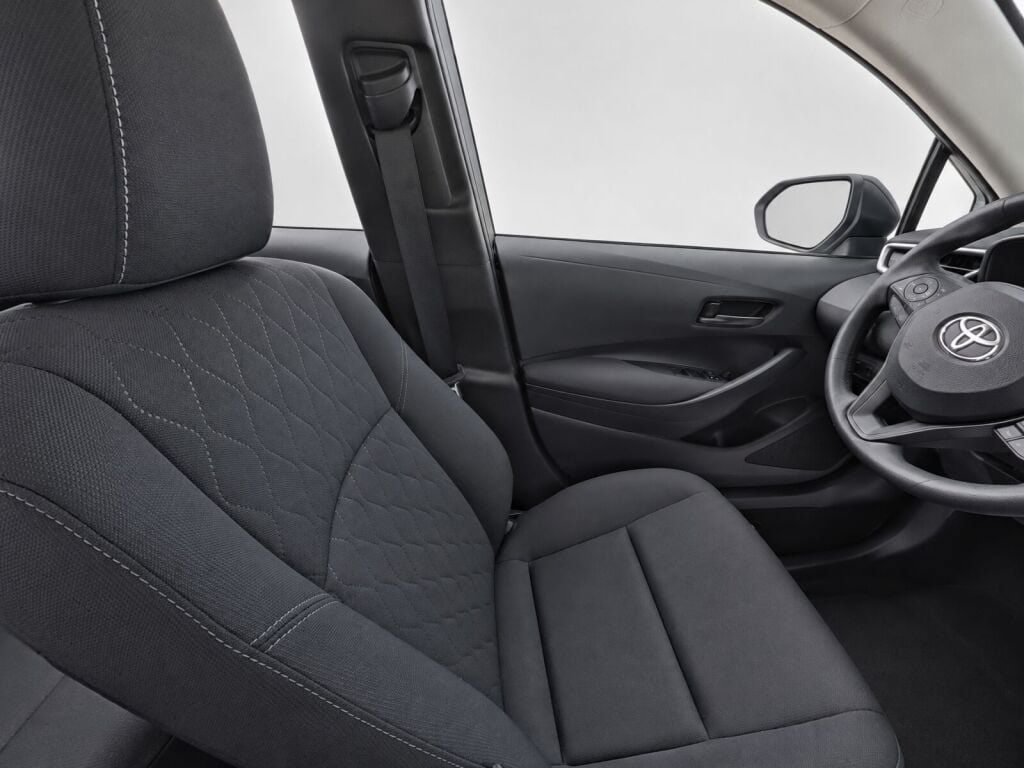 Certified 2025 Toyota Corolla LE FWD image 11