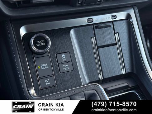 Used 2025 Lexus GX 550 AWD/4WD image 18