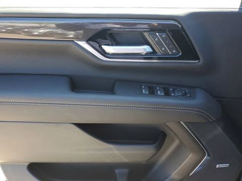 New 2026 GMC Yukon XL Elevation w/ Elevation Premium Package AWD/4WD image 17