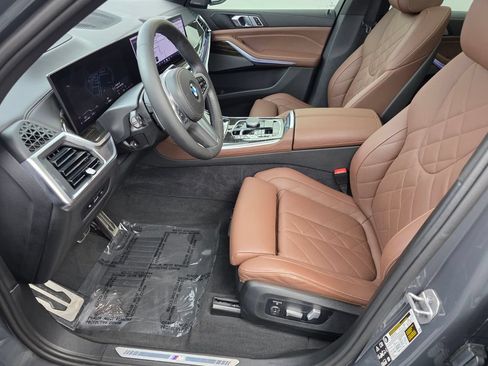 Used 2024 BMW X5 xDrive40i w/ M Sport Package AWD/4WD image 9