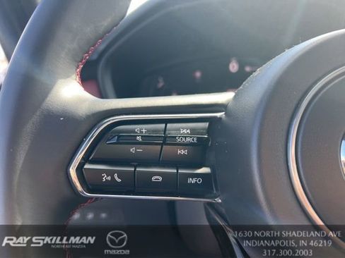 Certified 2025 MAZDA CX-70 Plug-In Hybrid w/ Premium Plus image 36