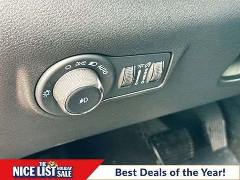 Used 2024 Jeep Compass Limited image 11