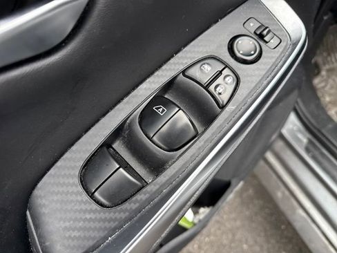 Used 2023 Nissan Sentra SR w/ Midnight Edition Package image 19