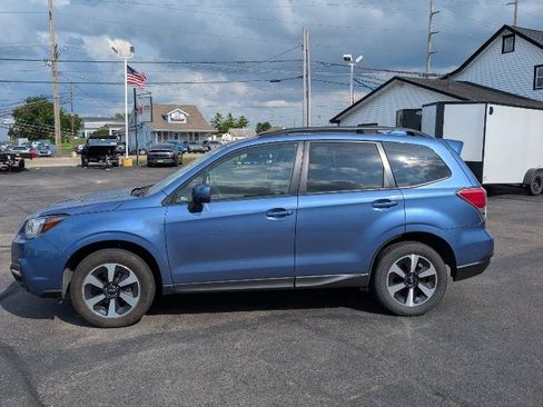 Used 2018 Subaru Forester 2.5i Premium w/ All-Weather Package AWD/4WD image 8