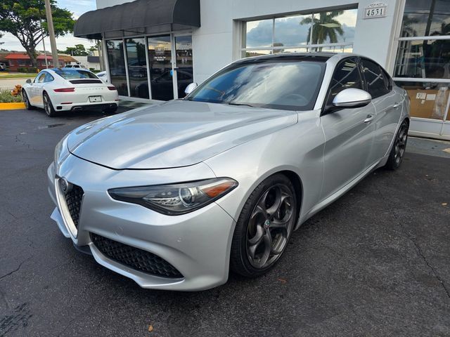 Used 2017 Alfa Romeo Giulia Ti w/ TI 19" Sport Package RWD image 2