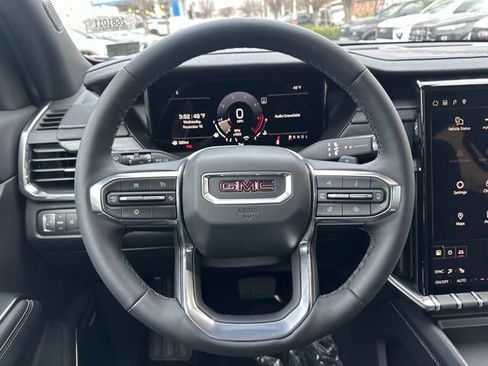 New 2026 GMC Acadia Elevation image 17