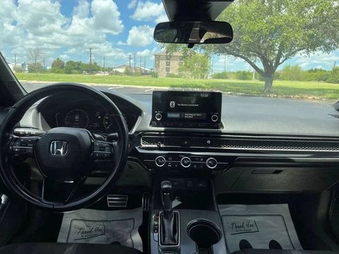 Used 2022 Honda Civic Sport image 12