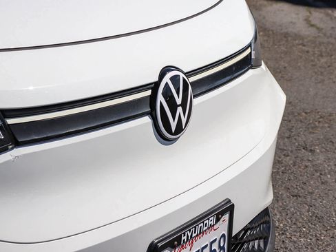 Used 2023 Volkswagen ID.4 Pro image 4