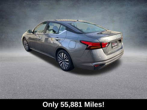 Used 2023 Nissan Altima 2.5 SV image 3
