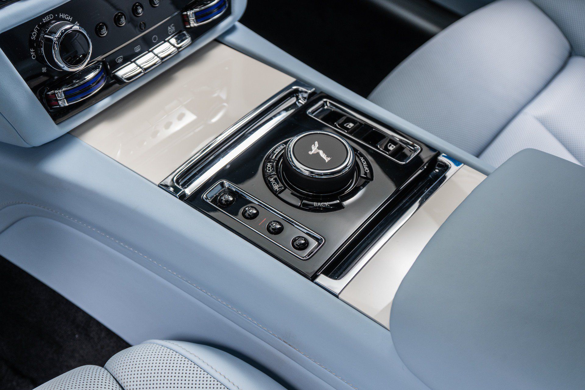 Used 2023 Rolls-Royce Ghost AWD/4WD image 32