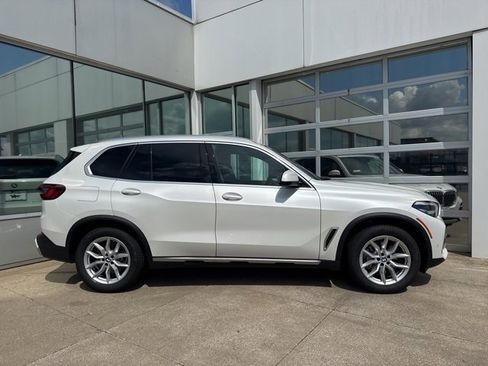Used 2023 BMW X5 xDrive40i w/ Premium Package image 4
