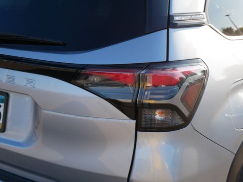 Used 2026 Subaru Forester Premium AWD/4WD image 17
