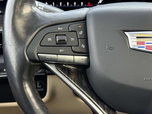 Used 2021 Cadillac Escalade Premium Luxury image 9