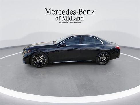 Used 2024 Mercedes-Benz E 350 4MATIC Sedan image 5