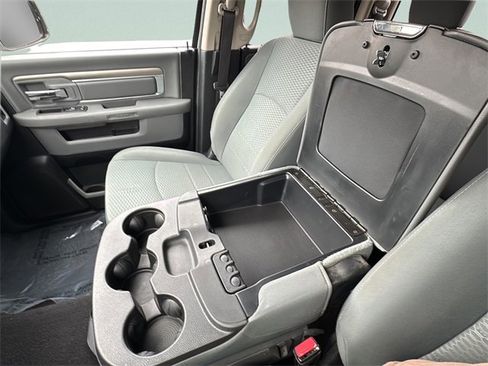 Used 2016 RAM 1500 Classic SLT image 22