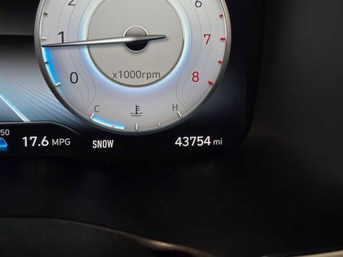 Used 2022 Hyundai Santa Fe Limited w/ Cargo Package image 13