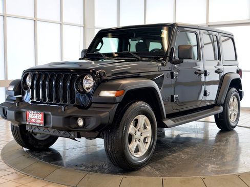 Used 2021 Jeep Wrangler Unlimited Sport image 4