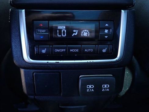 Used 2020 Subaru Ascent Limited w/ Technology Package AWD/4WD image 10