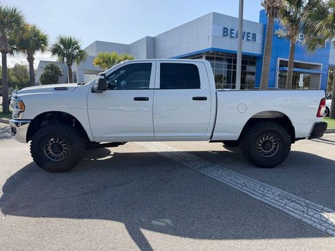 Used 2024 RAM 3500 Tradesman w/ Chrome Appearance Group image 7