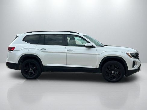 Used 2026 Volkswagen Atlas SE AWD/4WD image 4