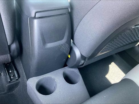 Used 2023 Hyundai Venue SEL FWD image 34