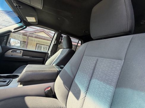 Used 2017 Ford Expedition EL XLT image 3