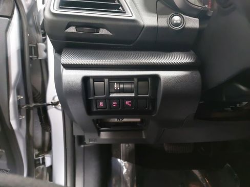 Used 2022 Subaru Crosstrek 2.0i Premium w/ Moonroof Package image 25