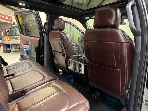Used 2016 Ford F150 Platinum w/ Equipment Group 701A Luxury RWD image 44
