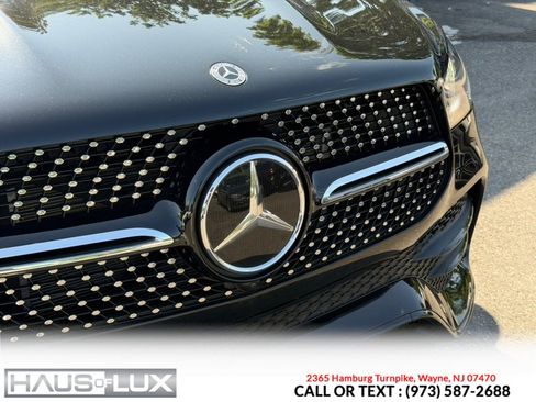 Used 2021 Mercedes-Benz GLE 450 4MATIC w/ AMG Line Exterior image 7