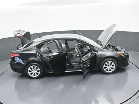 Used 2022 Toyota Corolla LE image 63