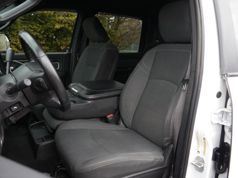 Used 2019 RAM 2500 Big Horn image 35