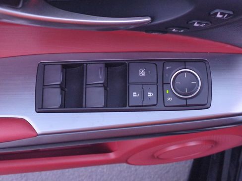 Used 2023 Lexus IS 500 image 16