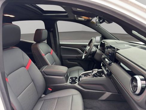 Certified 2025 Chevrolet Colorado Z71 w/ Technology Package image 21