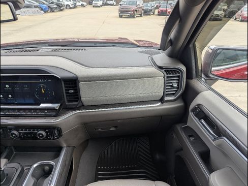 Used 2022 Chevrolet Silverado 1500 LTZ w/ LTZ Premium Package AWD/4WD image 4