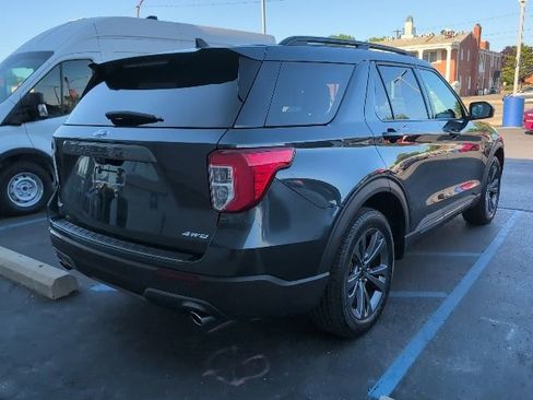 Used 2022 Ford Explorer XLT w/ Equipment Group 202A AWD/4WD image 6