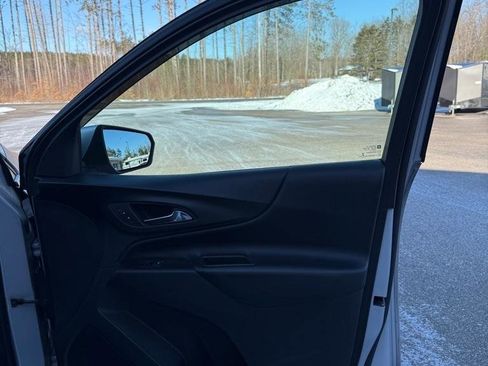 Used 2020 Chevrolet Equinox LT image 16