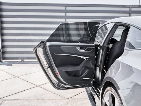 Used 2024 Audi RS 7 Performance AWD/4WD image 26