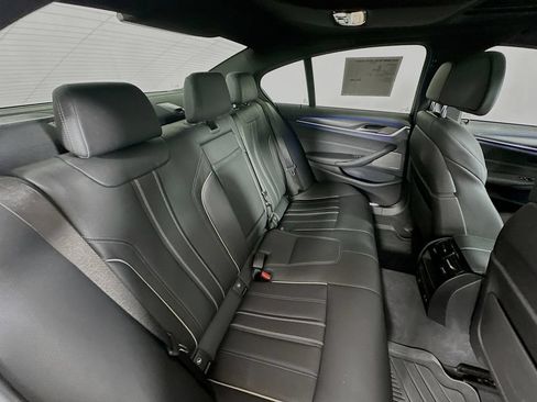 Used 2023 BMW M550i xDrive w/ Shadowloine Package AWD/4WD image 35
