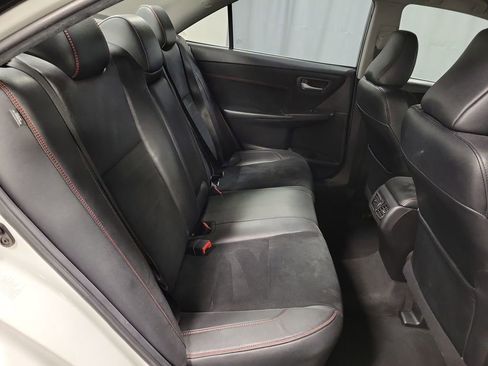 Used 2015 Toyota Camry XSE image 23