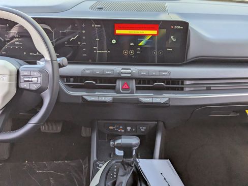 New 2025 Kia K4 GT-Line image 14