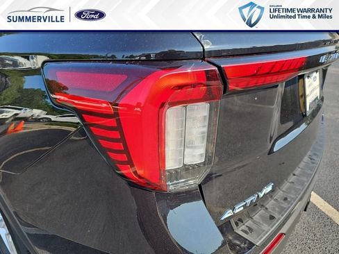 New 2026 Ford Explorer Active RWD image 37