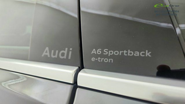 Used 2025 Audi A6 e-tron Premium Plus w/ Premium Plus RWD image 35