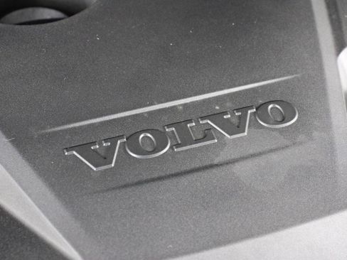 Certified 2024 Volvo XC90 T8 Plus w/ Protection Package Premier image 25