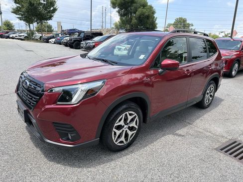 Certified 2023 Subaru Forester Premium AWD/4WD image 3