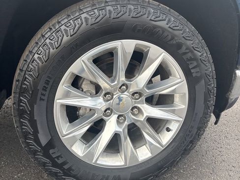 Used 2021 Chevrolet Silverado 1500 LTZ image 9