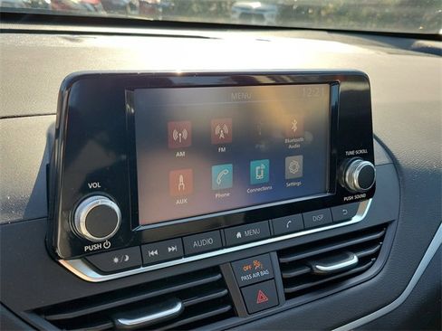 Used 2024 Nissan Altima 2.5 S image 27